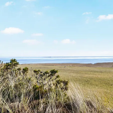 Two-bedroom In Hvide Sande *