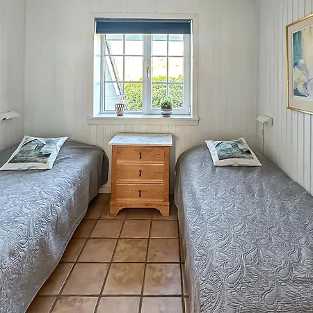 Two-bedroom In Hvide Sande *